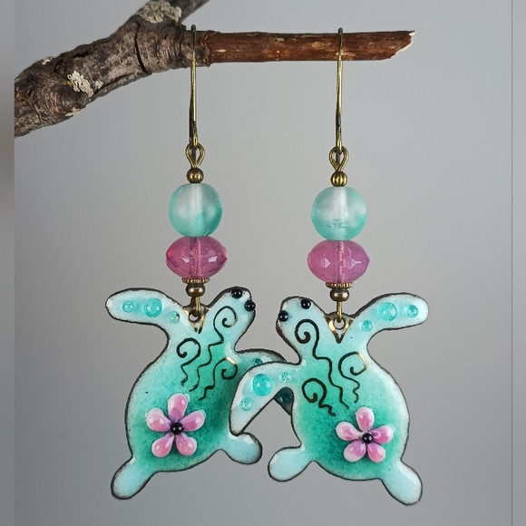 HAND CRAFTED Artisan Enamel Turquoise Aqua Pink Sea Turtle Dangle Earrings - Picture 3 of 7